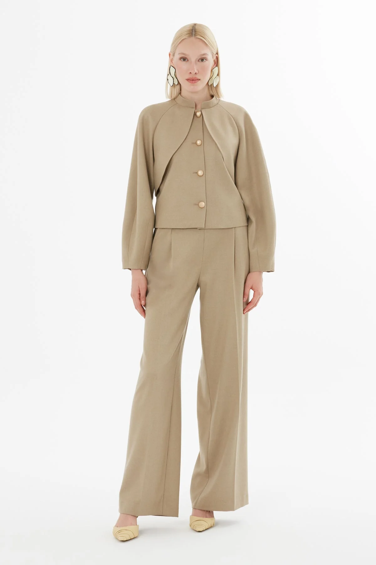 Beige Buttoned Short Jacket Suit
