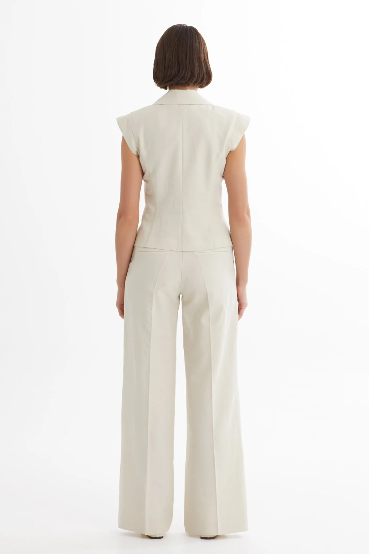 Beige Floral Brooch Vest Trouser Set - Image 5