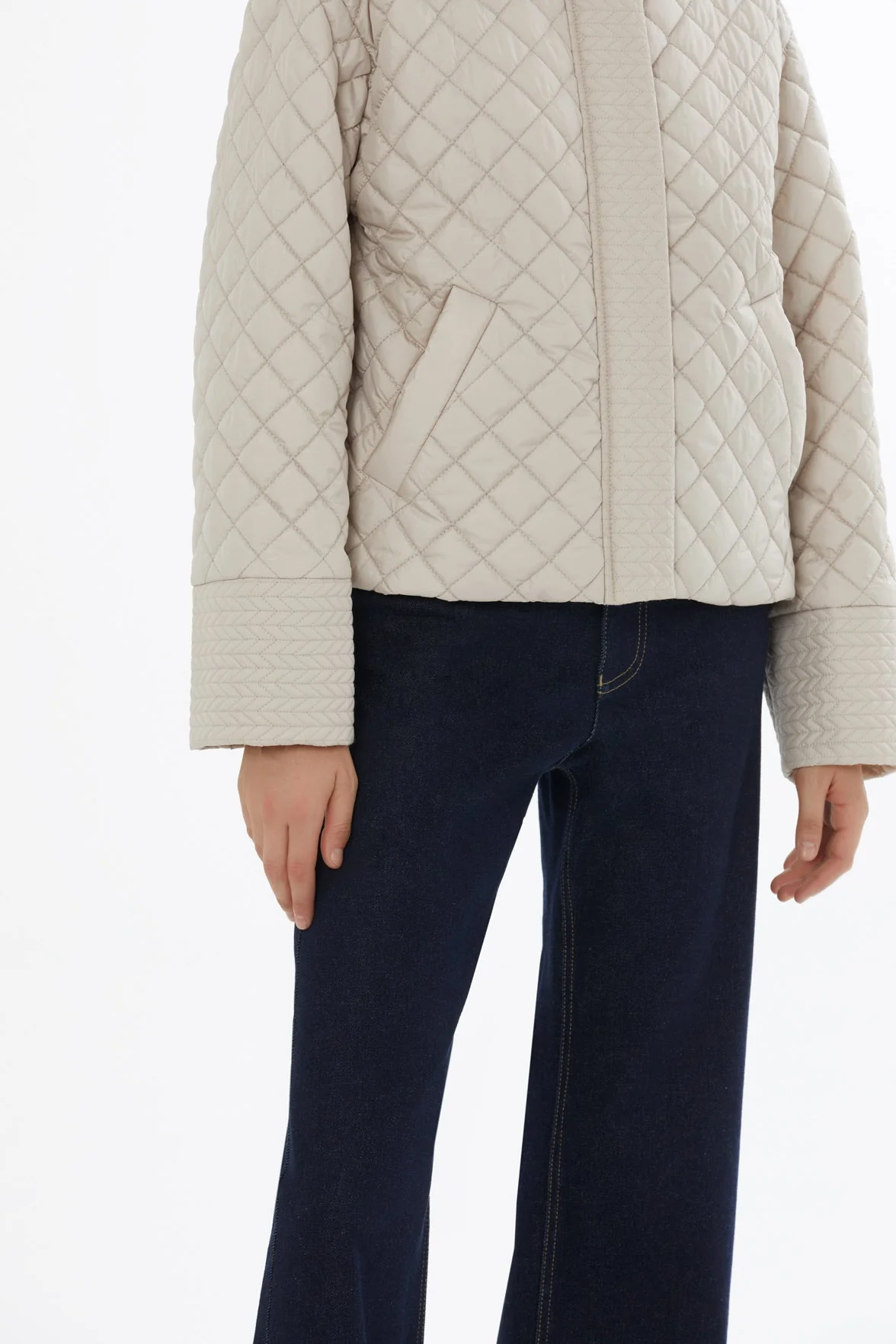 Beige Quilted Jacket with Zip-Up Closure - Image 4