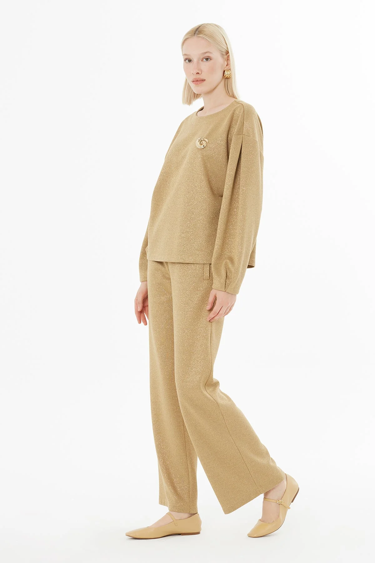 Beige Set with Brooch Detail - Image 2