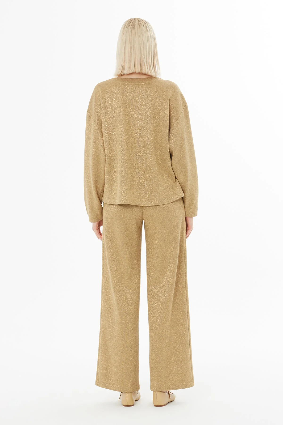 Beige Set with Brooch Detail - Image 4