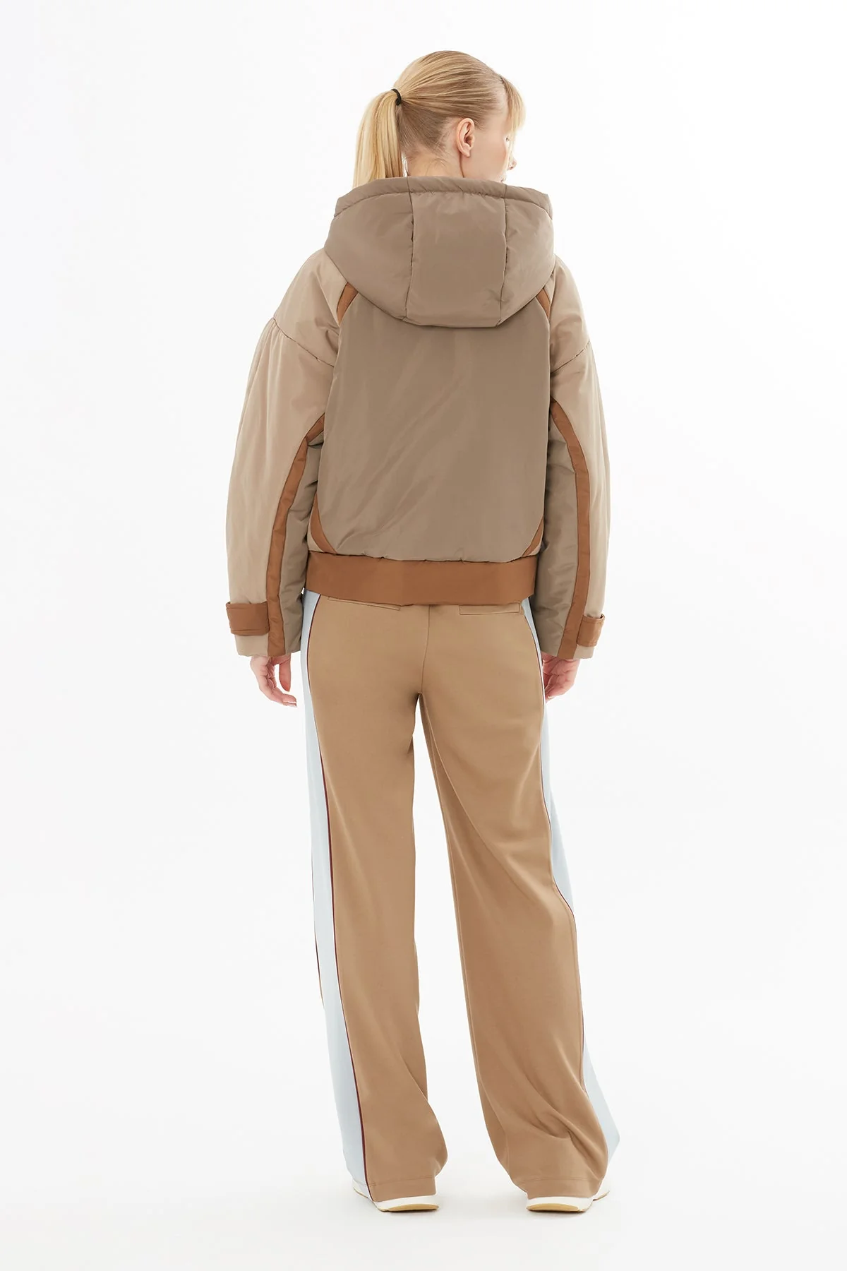 Beige Short Puffer Jacket - Image 4