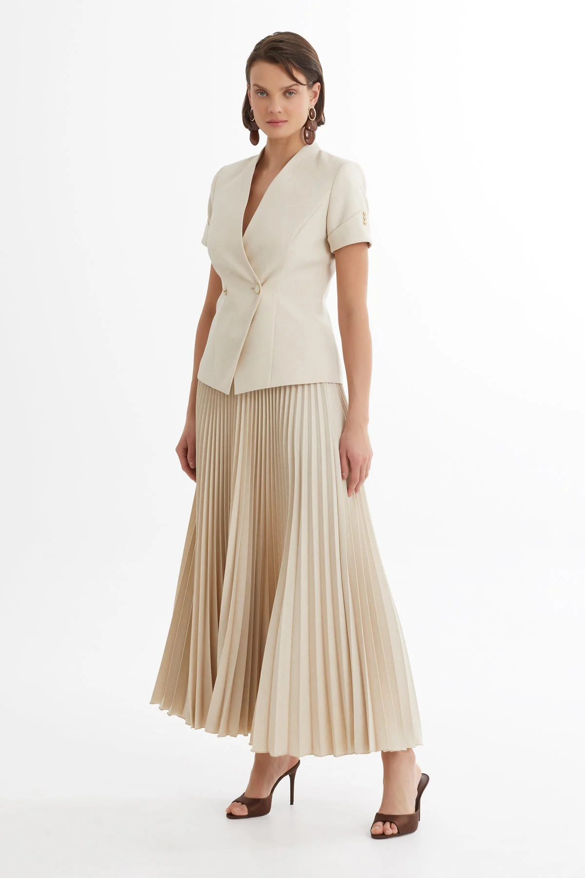 Beige Short-Sleeve Blazer Pleated Skirt Set - Image 3