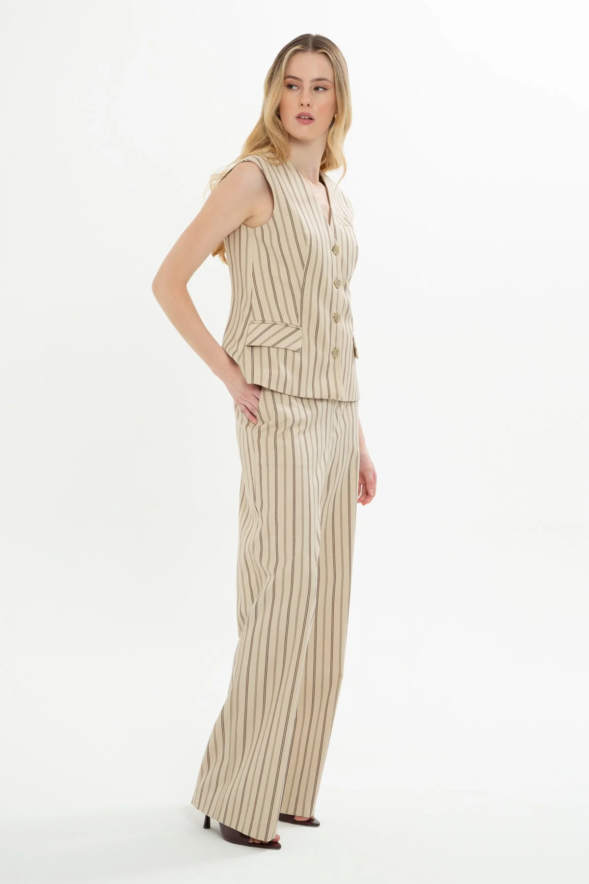 Beige Suit with Pocket Vest - Image 4