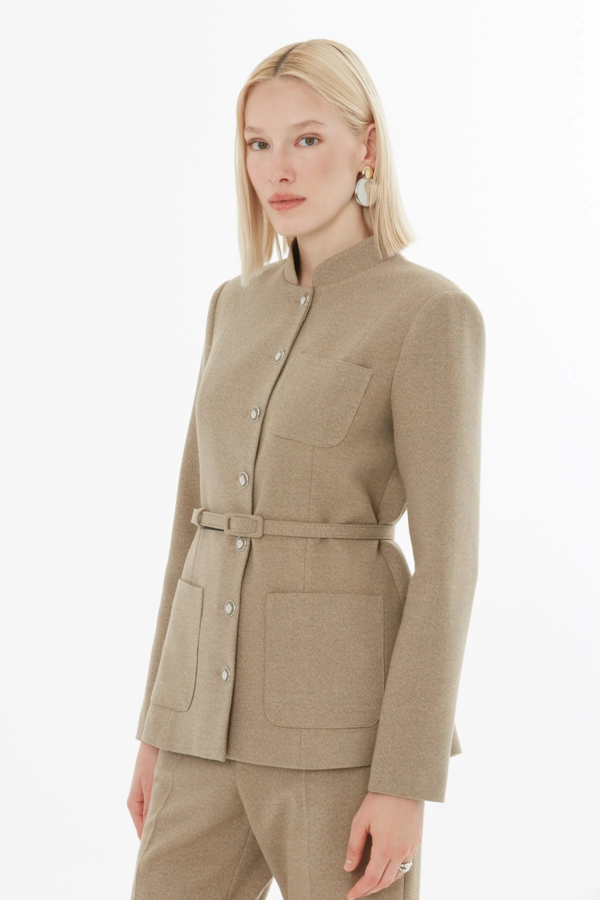 Beige Suit with Pocketed Jacket - Image 3