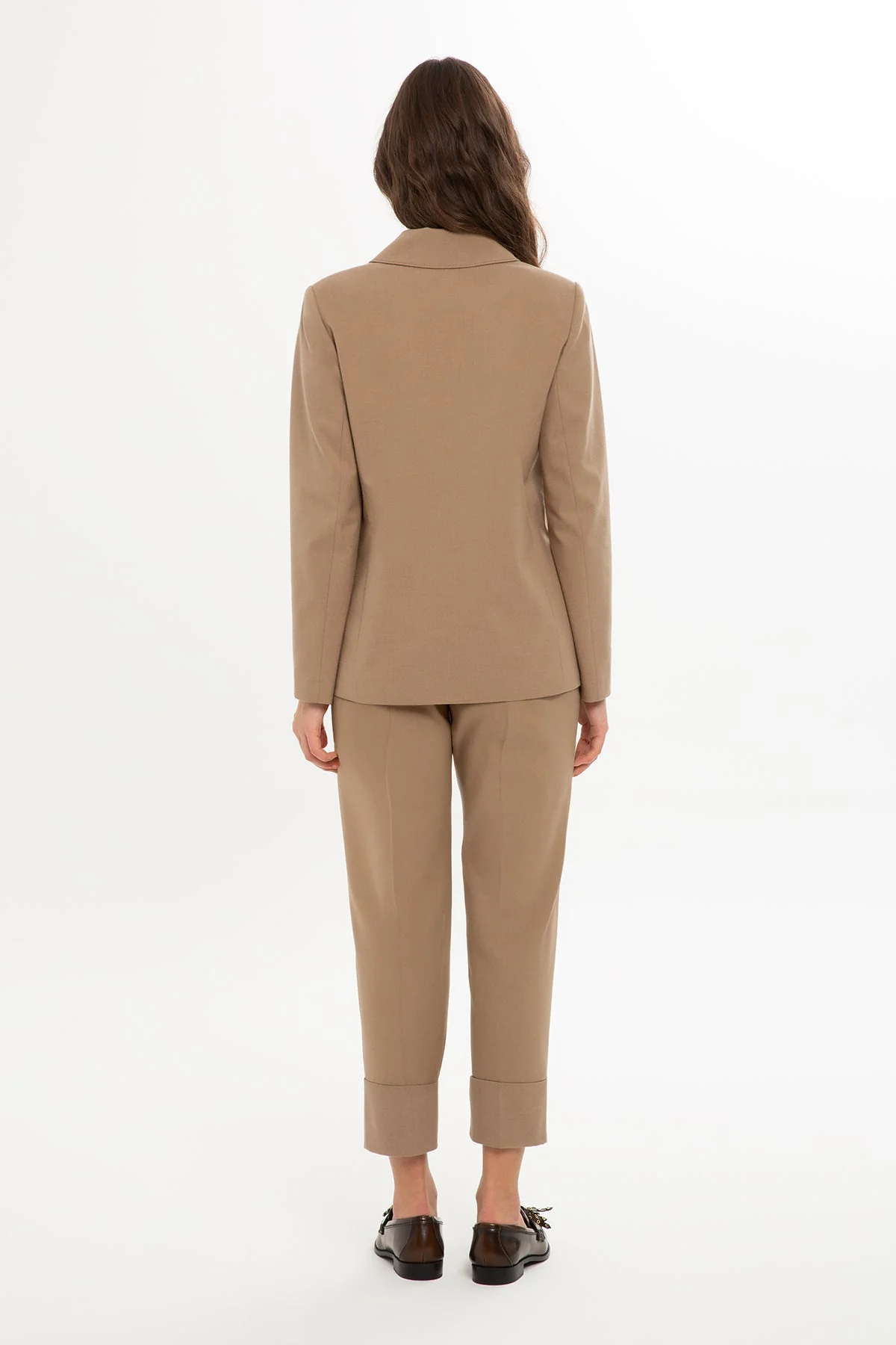 Beige Suit with Straight-Leg Trousers - Image 4