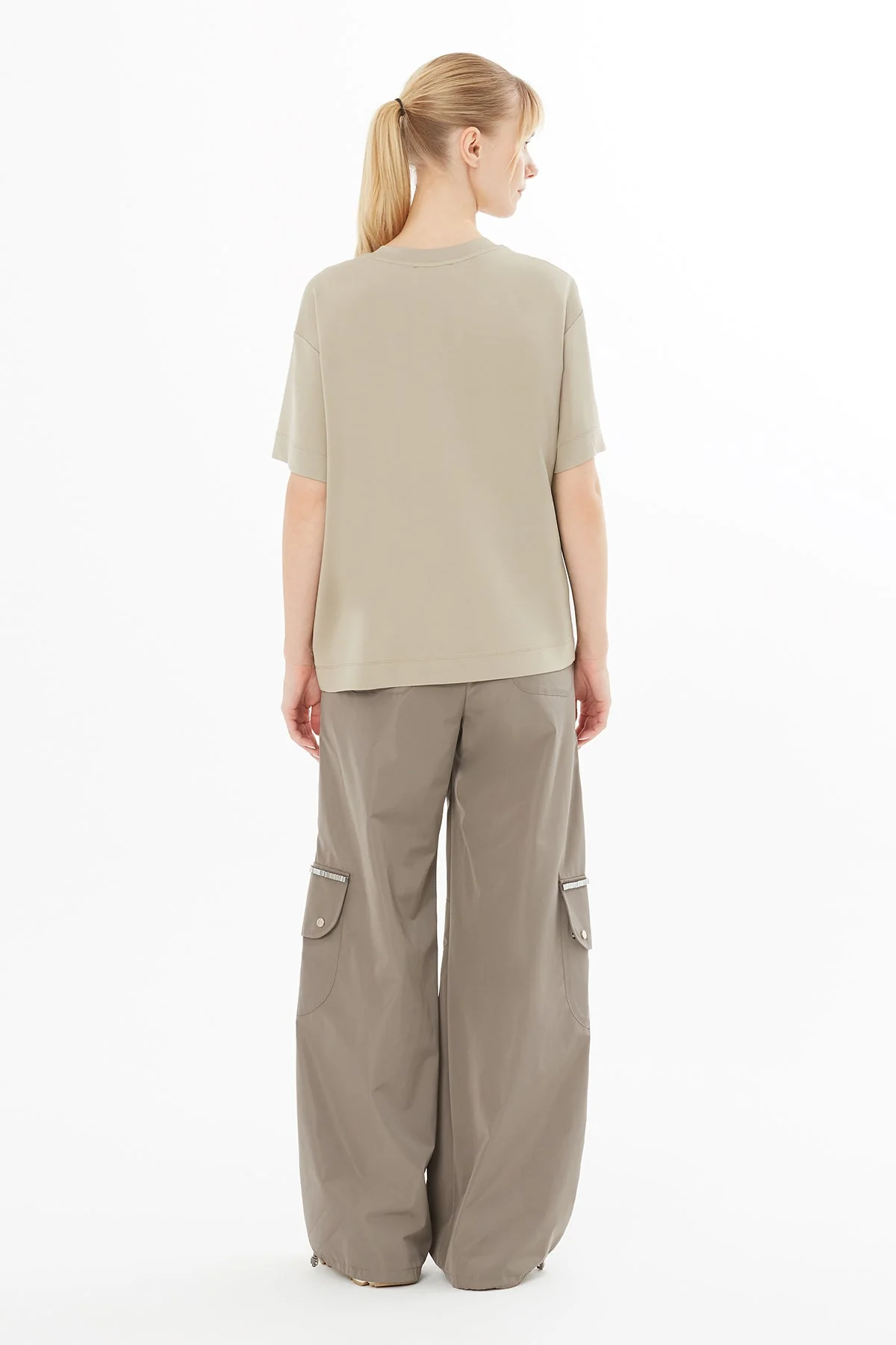 Beige T-Shirt with Embroidered Waist Detail - Image 5