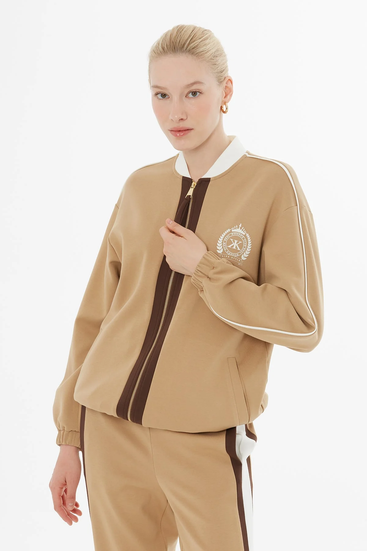 Beige Tracksuit Set with Knit Collar - Image 2