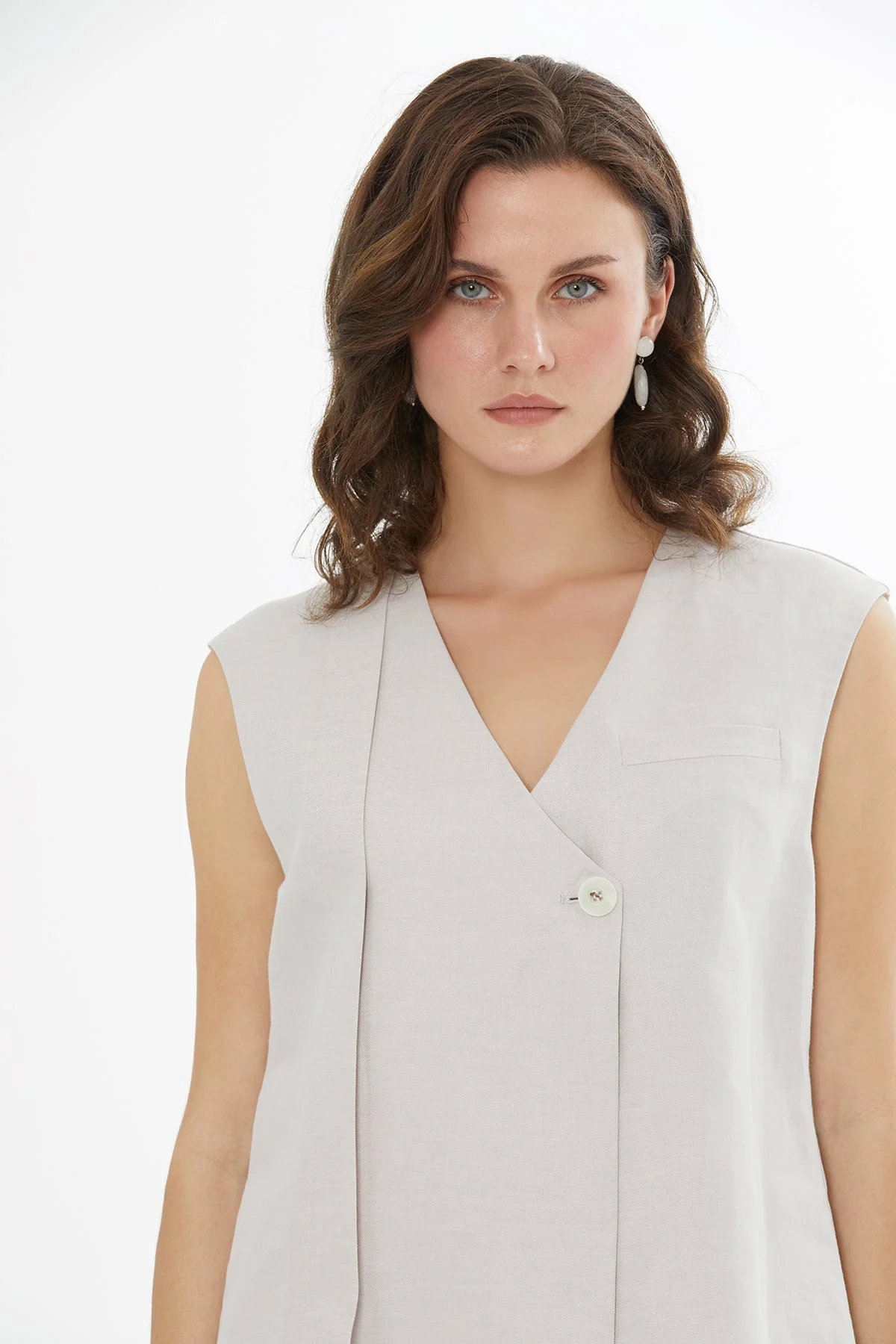Beige V-Neck Sleeveless Vest - Image 3