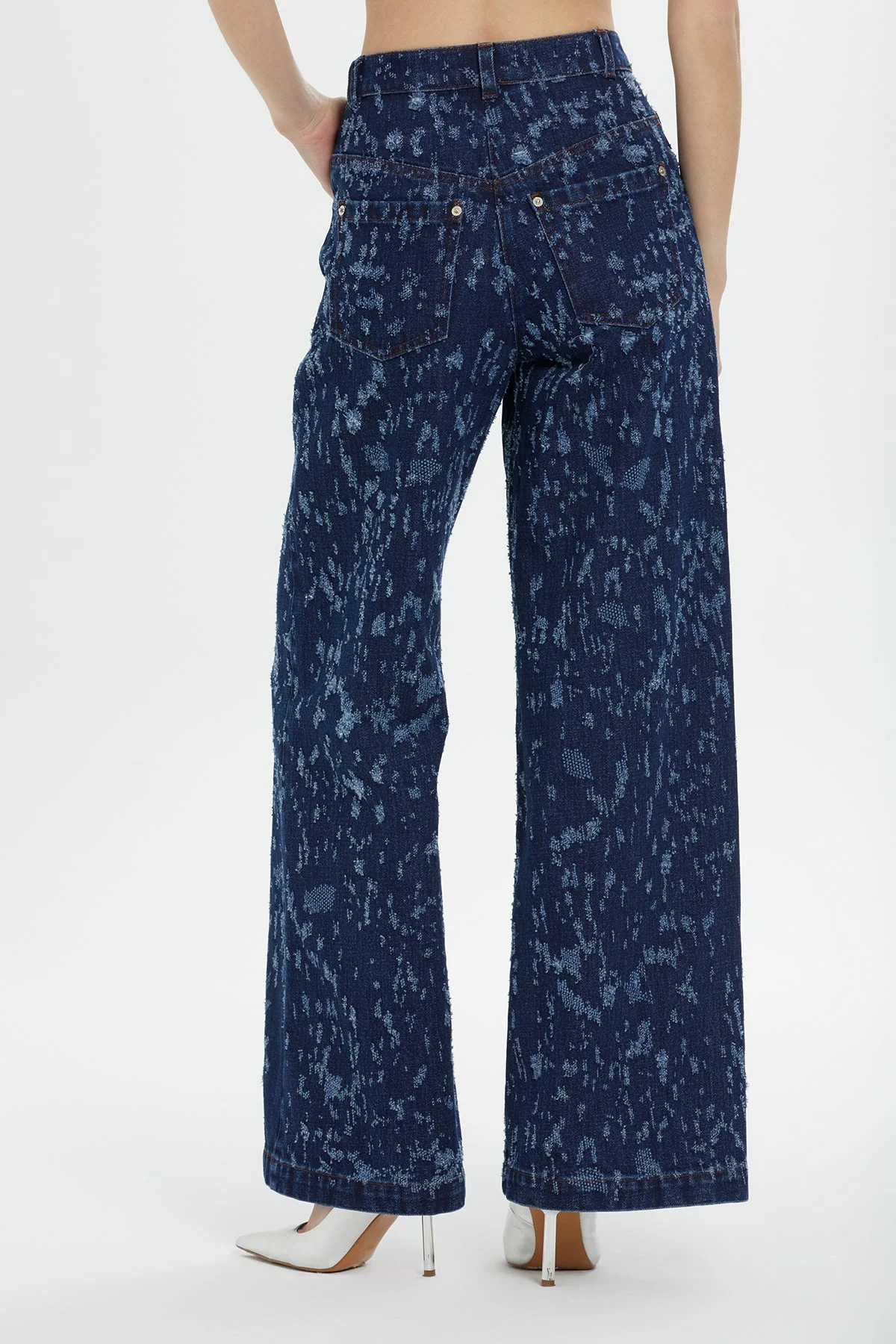 Belted Pleated Wide-Leg Jeans - Image 4