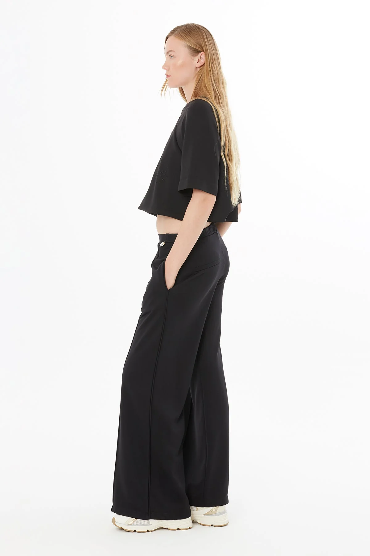 Black High-Waist Sweatpants - Image 2