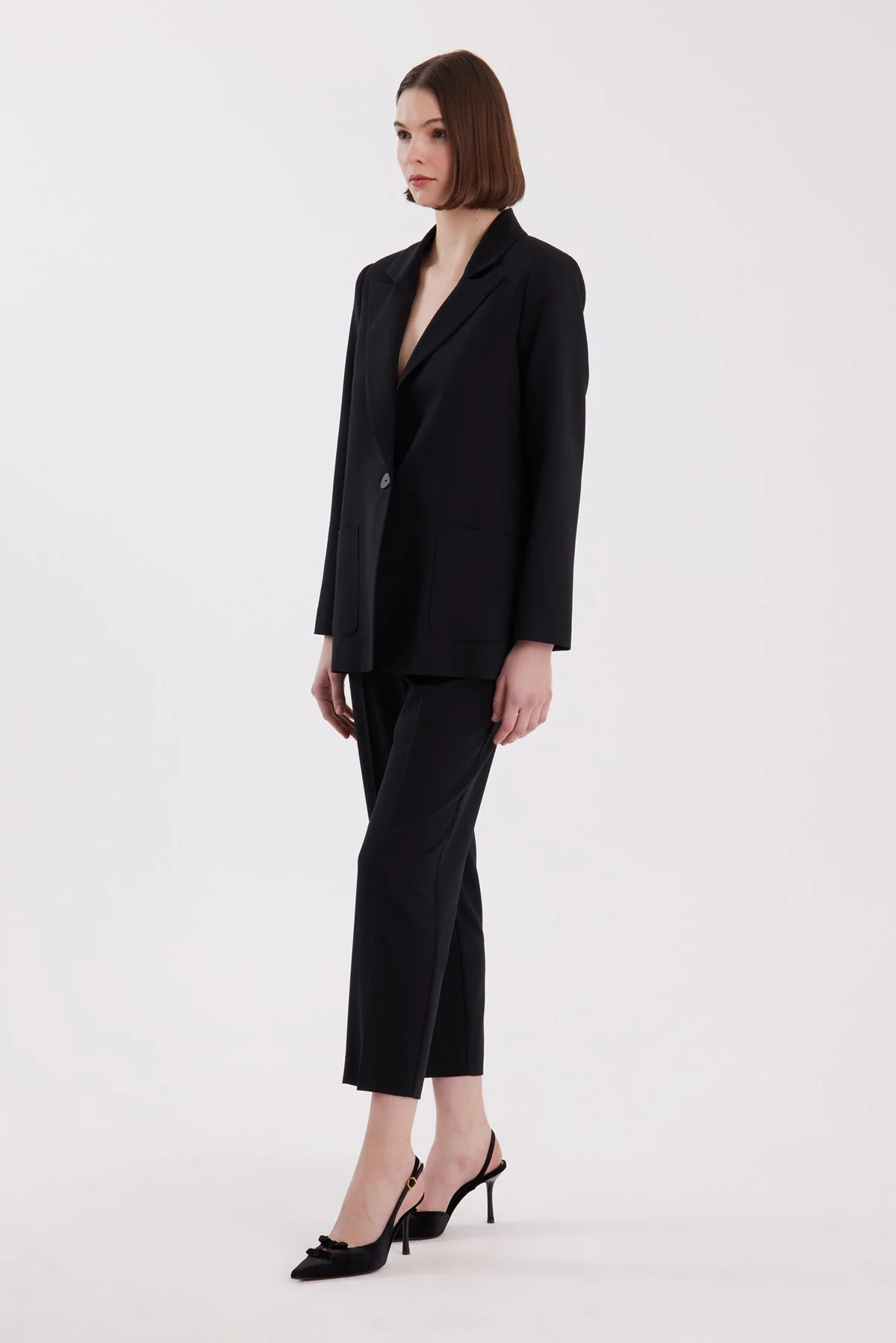 Black Jacket and Carrot-Leg Pants Set - Image 3