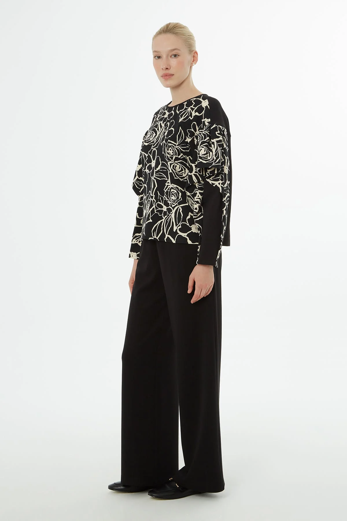 Black Patterned Blouse Detail Set - Image 4