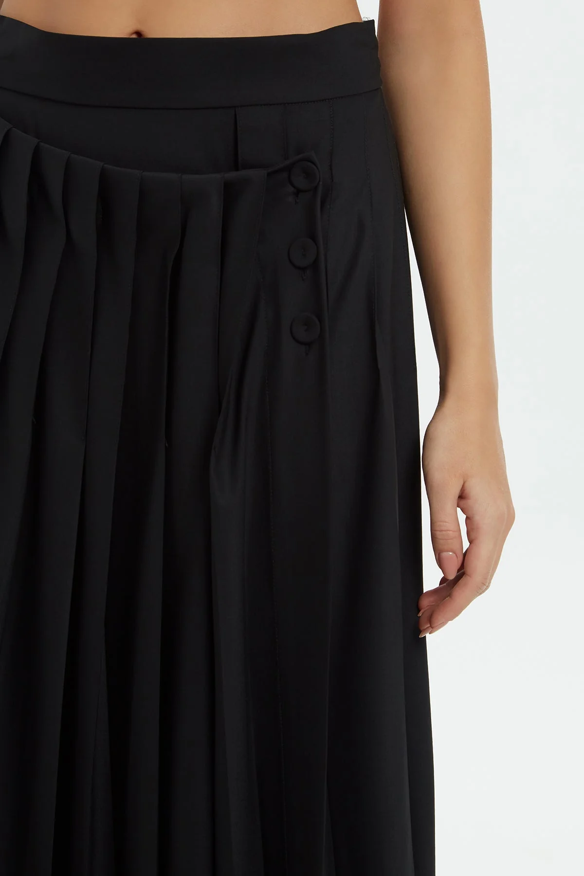 Black Pleated Midi Skirt - Image 4