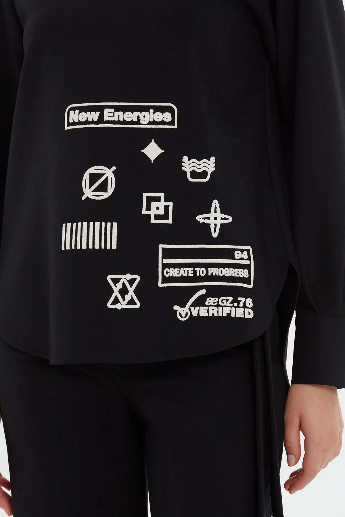 Black Printed Long-Sleeve Sweatshirt - Image 4