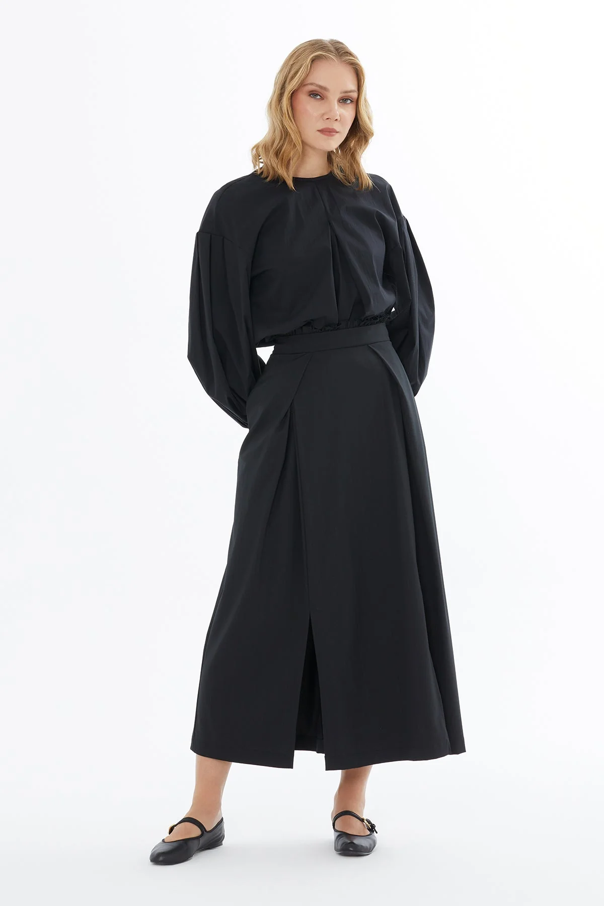 Black Skirt with Front Pleat Detail - Image 2