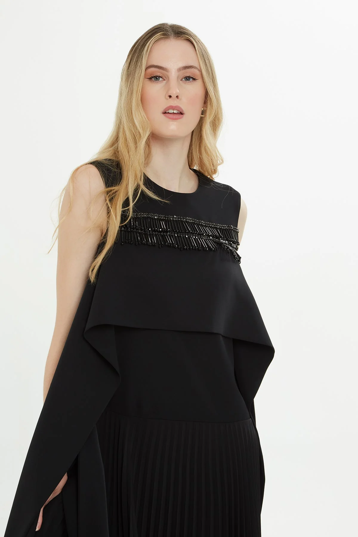 Black Sleeveless Embroidered Maxi Dress - Image 2