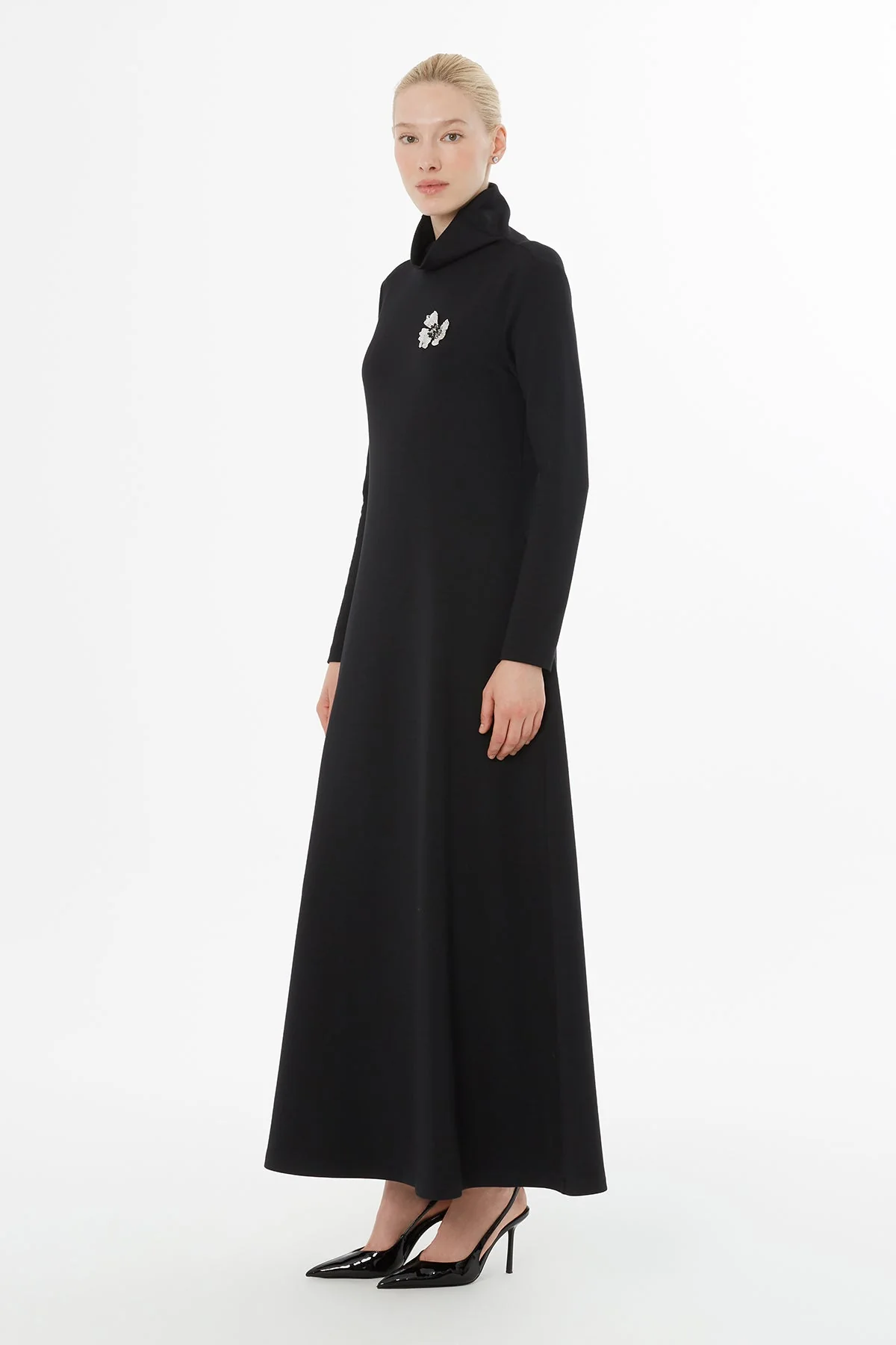 Black Turtleneck Long Dress with Brooch - Image 4