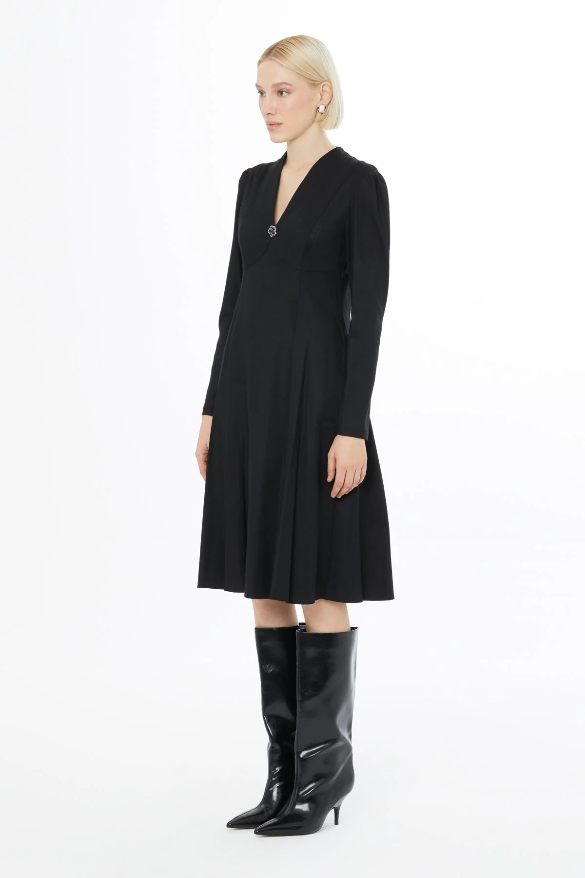 Black V-Neck Midi Dress - Image 3