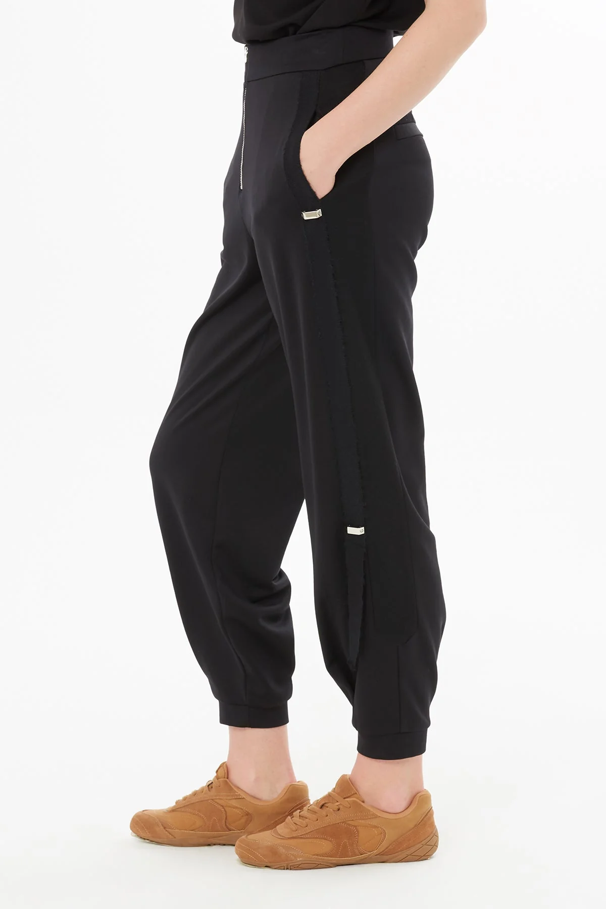 Black Zip-Detail Sweatpants - Image 3