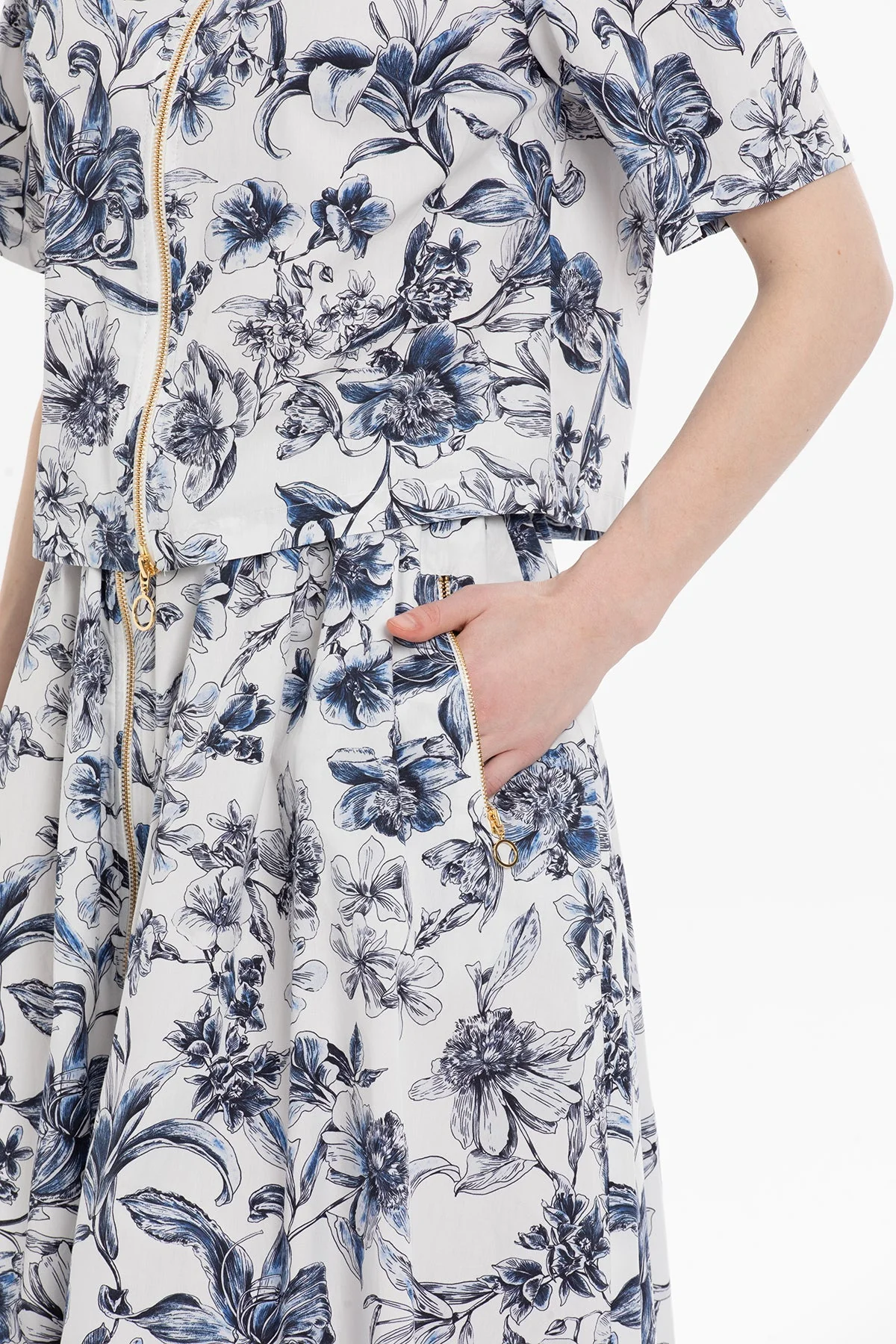 Blue Floral-Pattern Cotton Two-Piece Set - Image 4