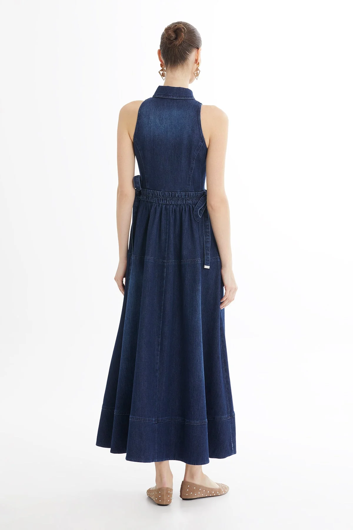 Blue Gathered Waist Sleeveless Denim Midi Dress - Image 5