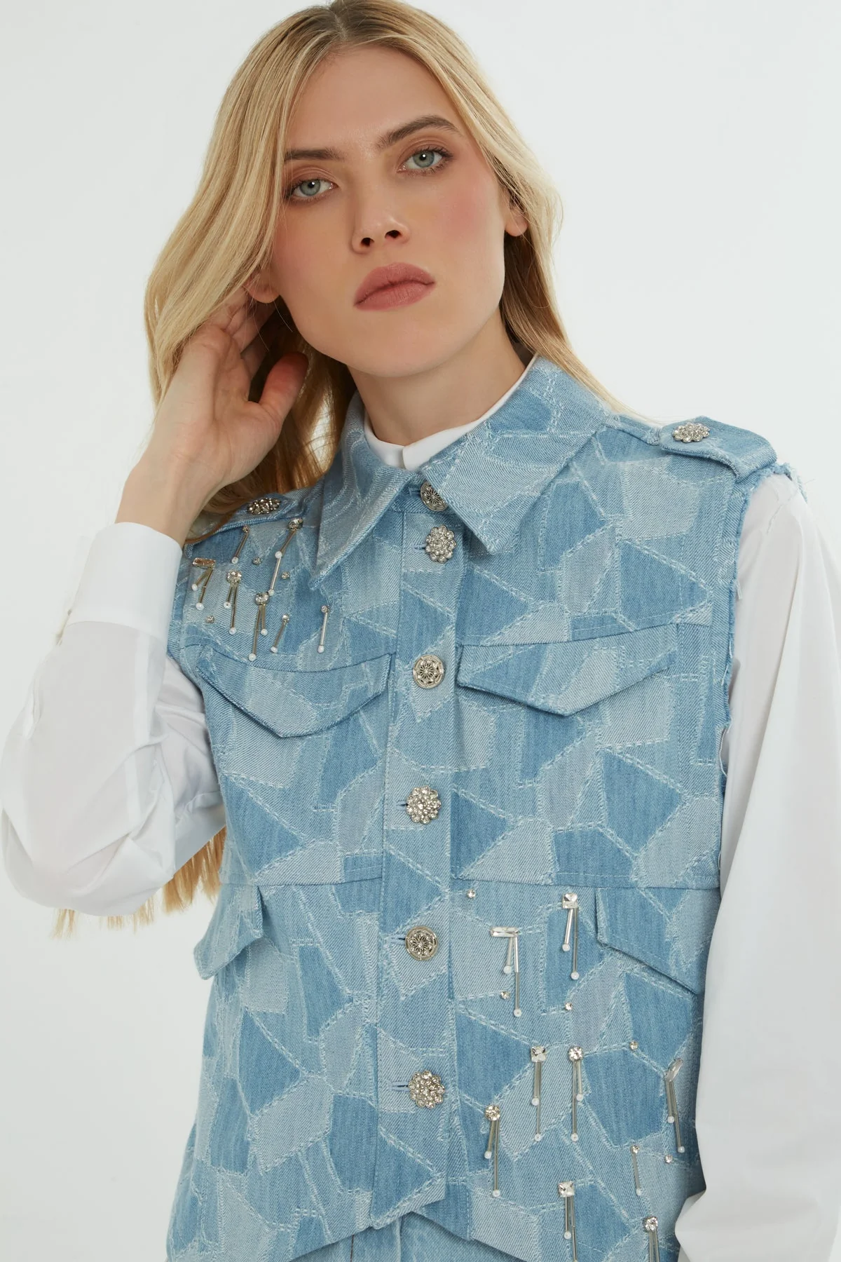 Blue Pocketed Embroidered Denim Vest - Image 3