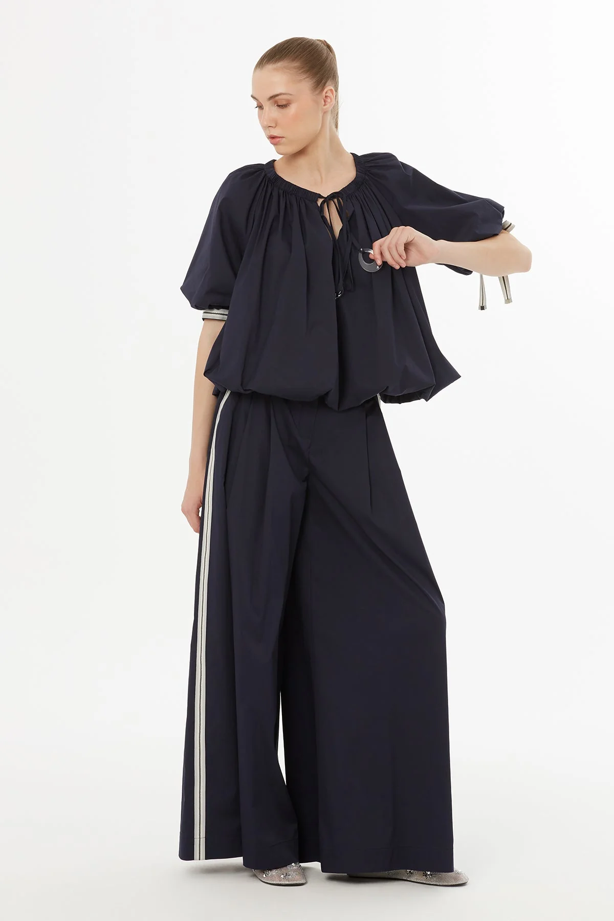 Blue Round-Neck Balloon Sleeve Blouse - Image 4