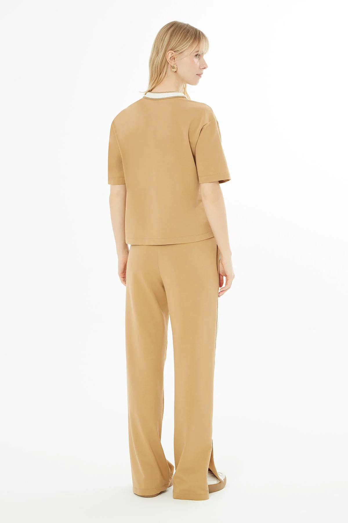 Brown Button-Detail Tracksuit - Image 4