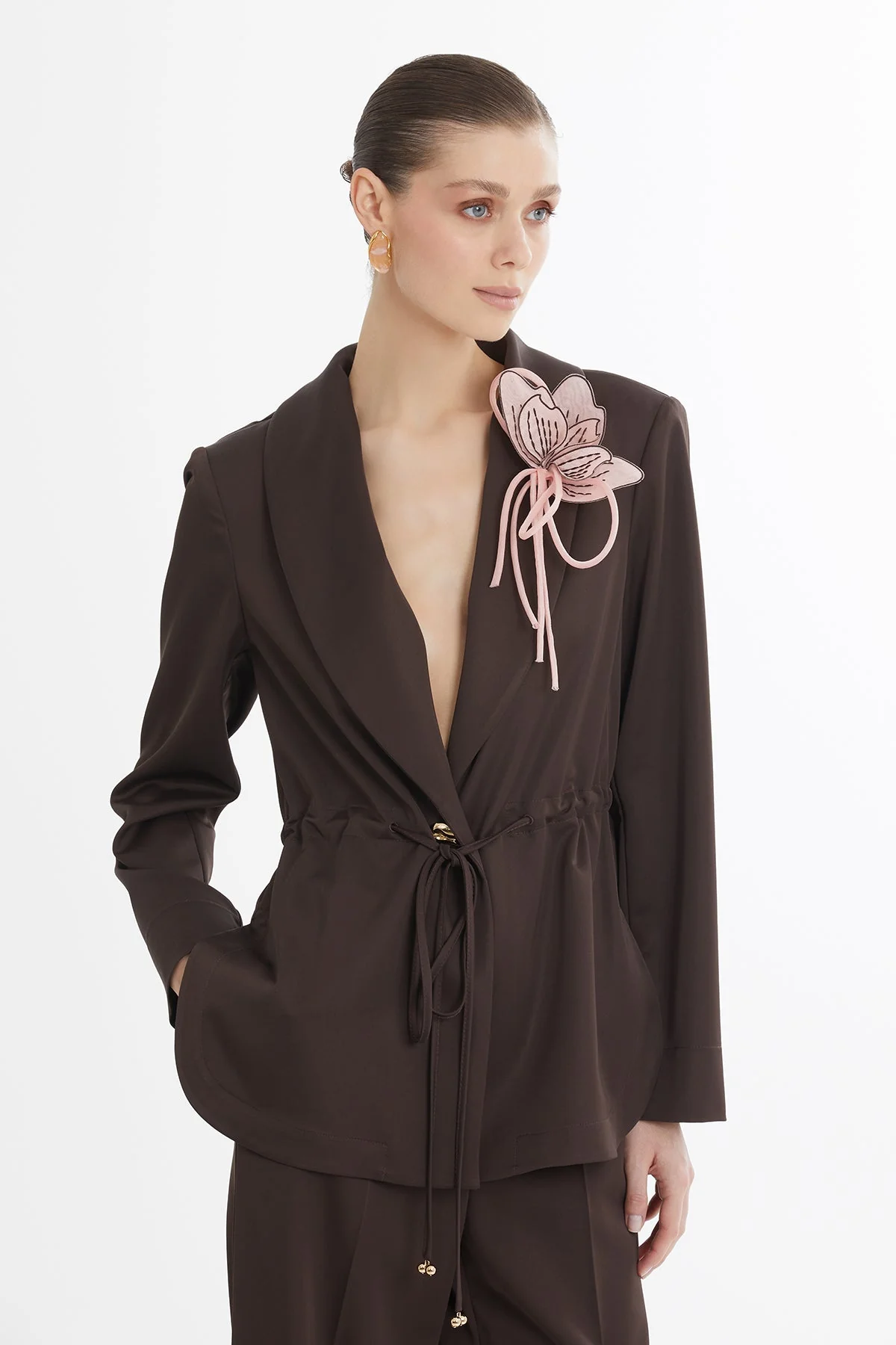 Brown Floral Brooch Detail Blazer and Pants Set - Image 3