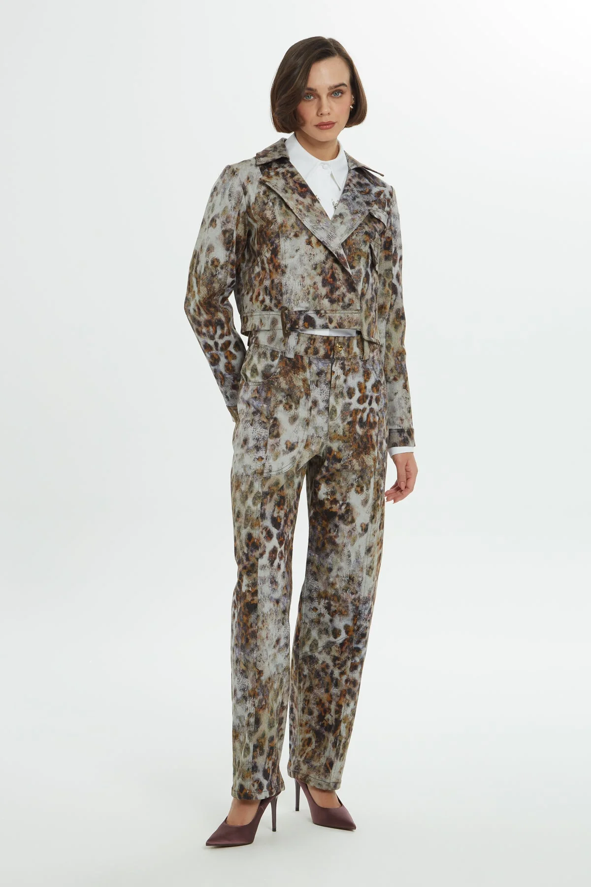 Brown Leopard-Print Cropped Blazer - Image 3