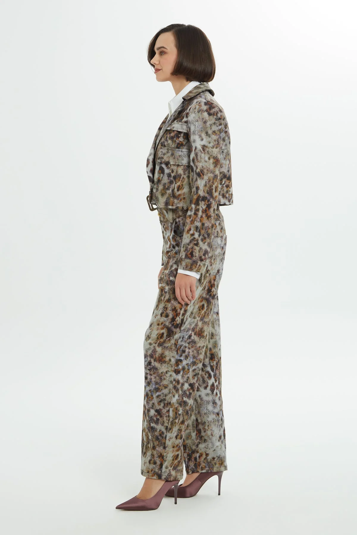 Brown Leopard-Print Cropped Blazer - Image 4