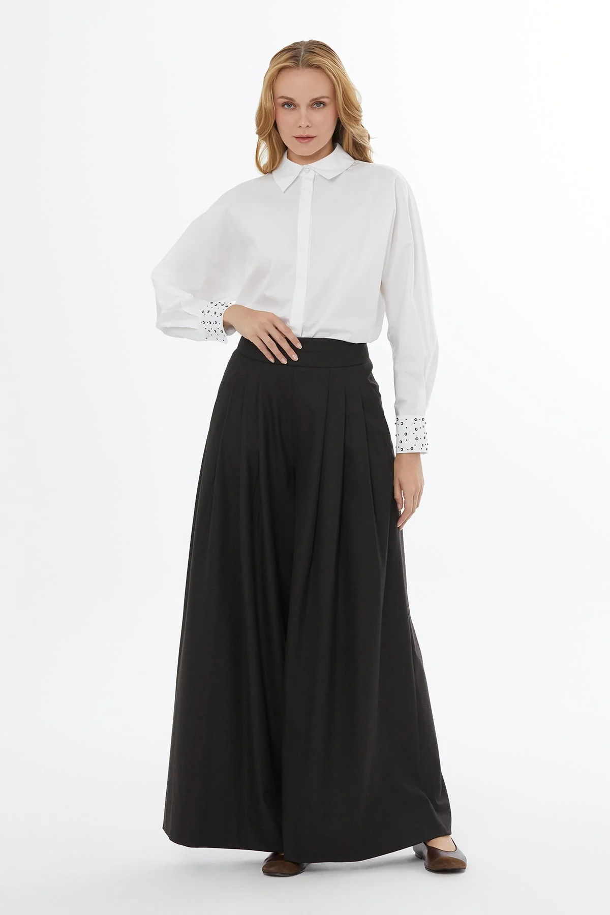 Brown Palazzo Trousers with Zipper Closure - Image 3