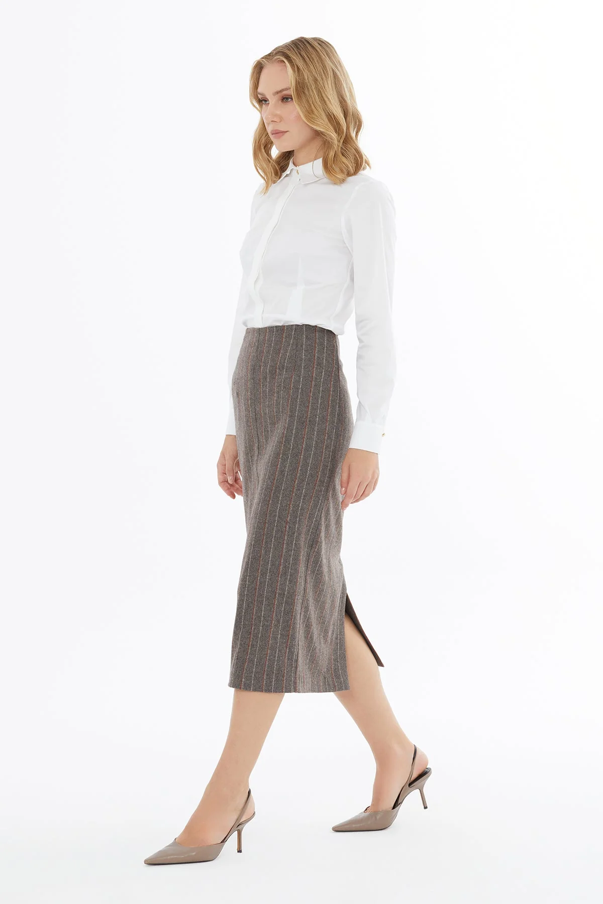 Brown Skirt with Back Slit - Image 3
