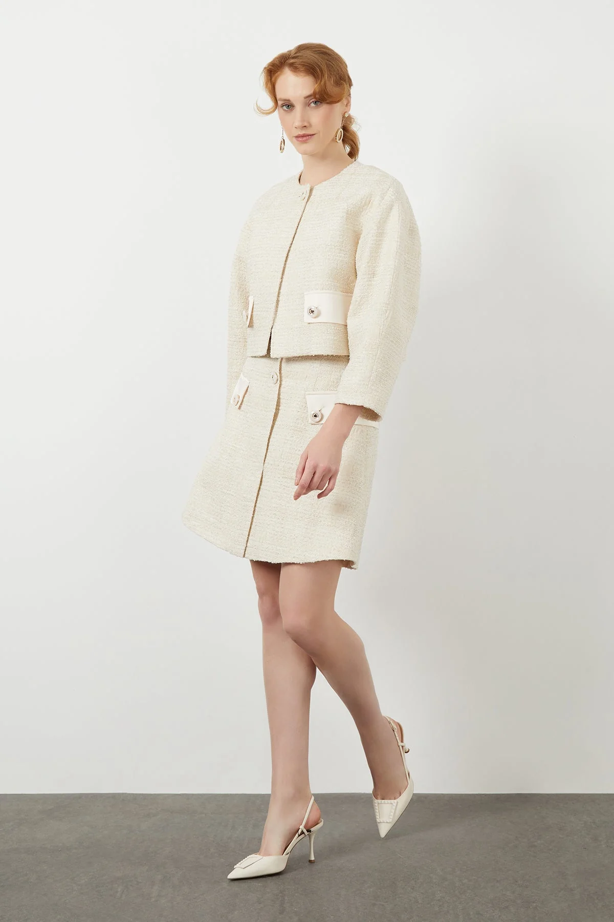 Button-Detail Crop Jacket - Image 4