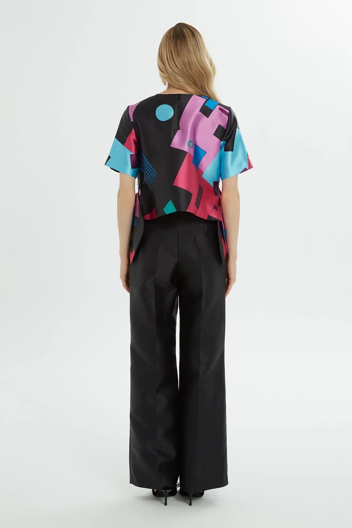 Colorful Round Neck Geometric Blouse - Image 4