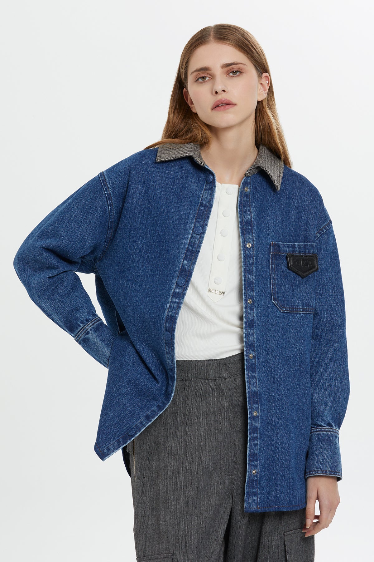 Contrast-Collar Denim Shirt - Image 4