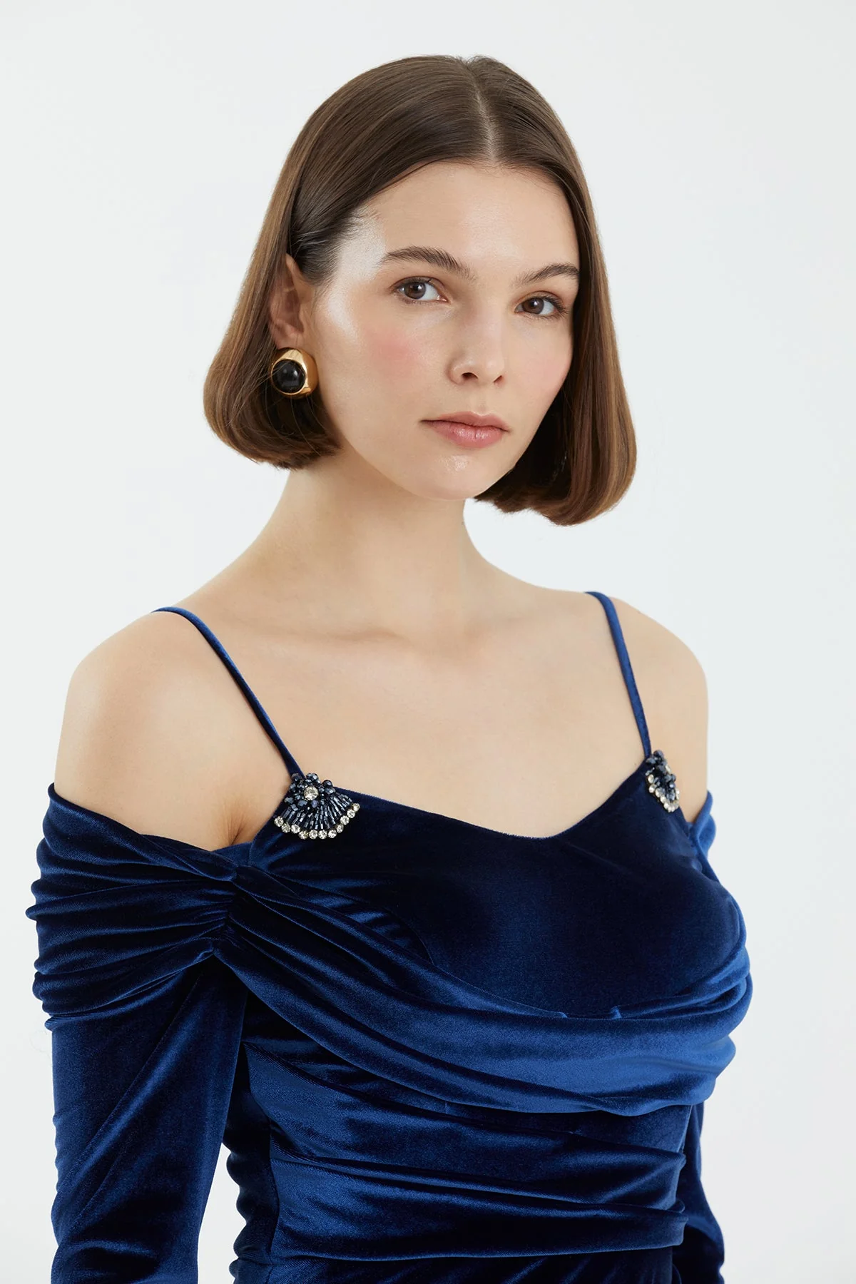 Dark Blue Slit Detail Velvet Dress - Image 3