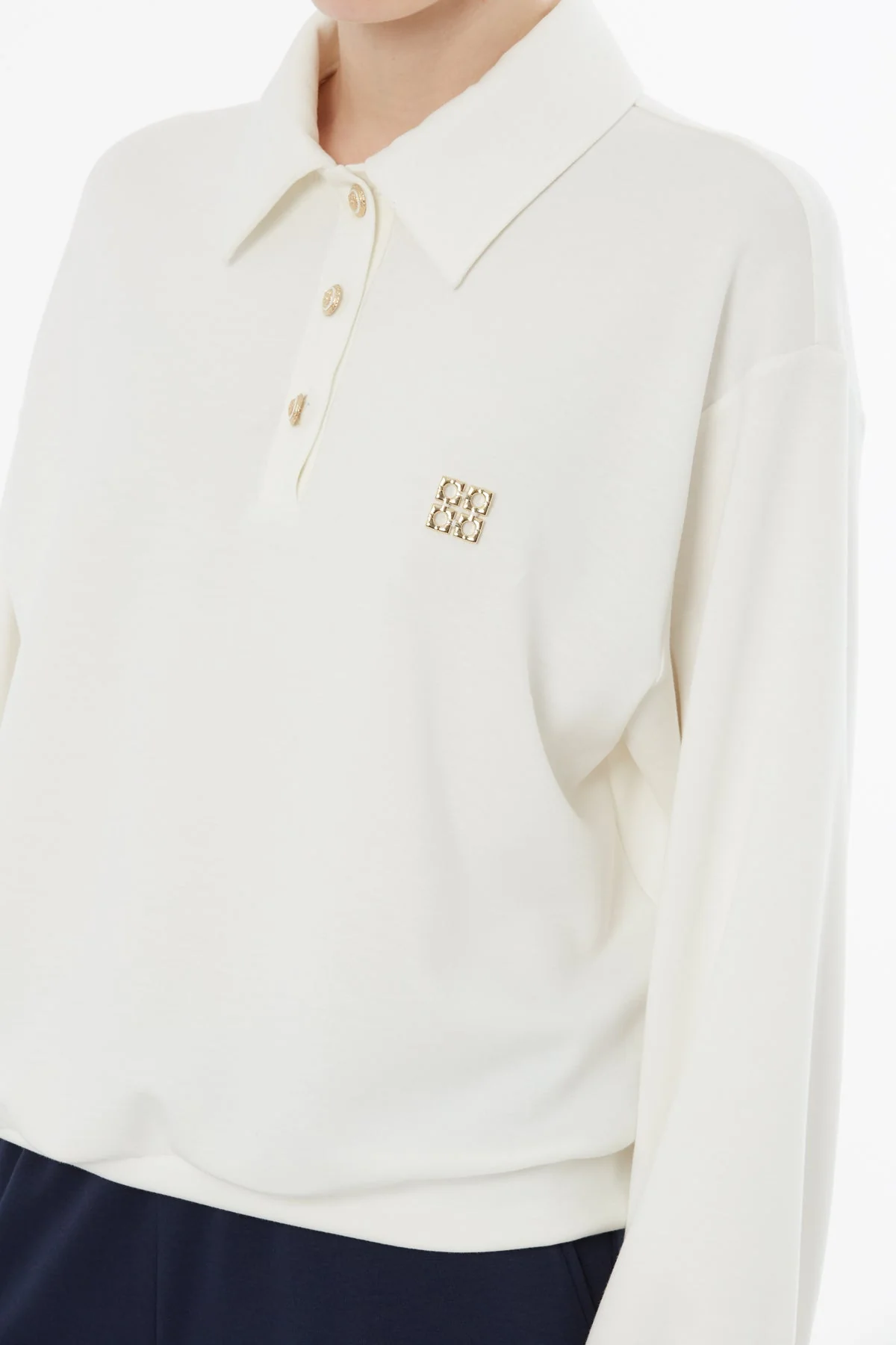 Ecru Buttoned Blouse and Sweatpants Set - Image 3