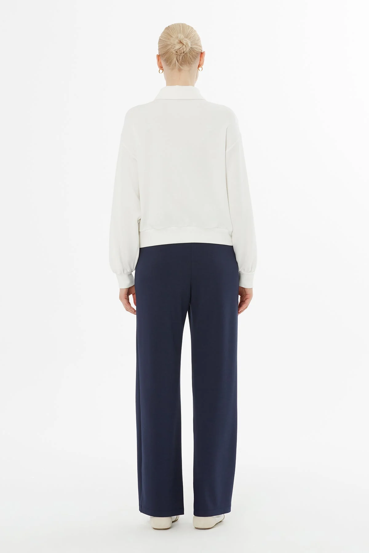 Ecru Buttoned Blouse and Sweatpants Set - Image 4