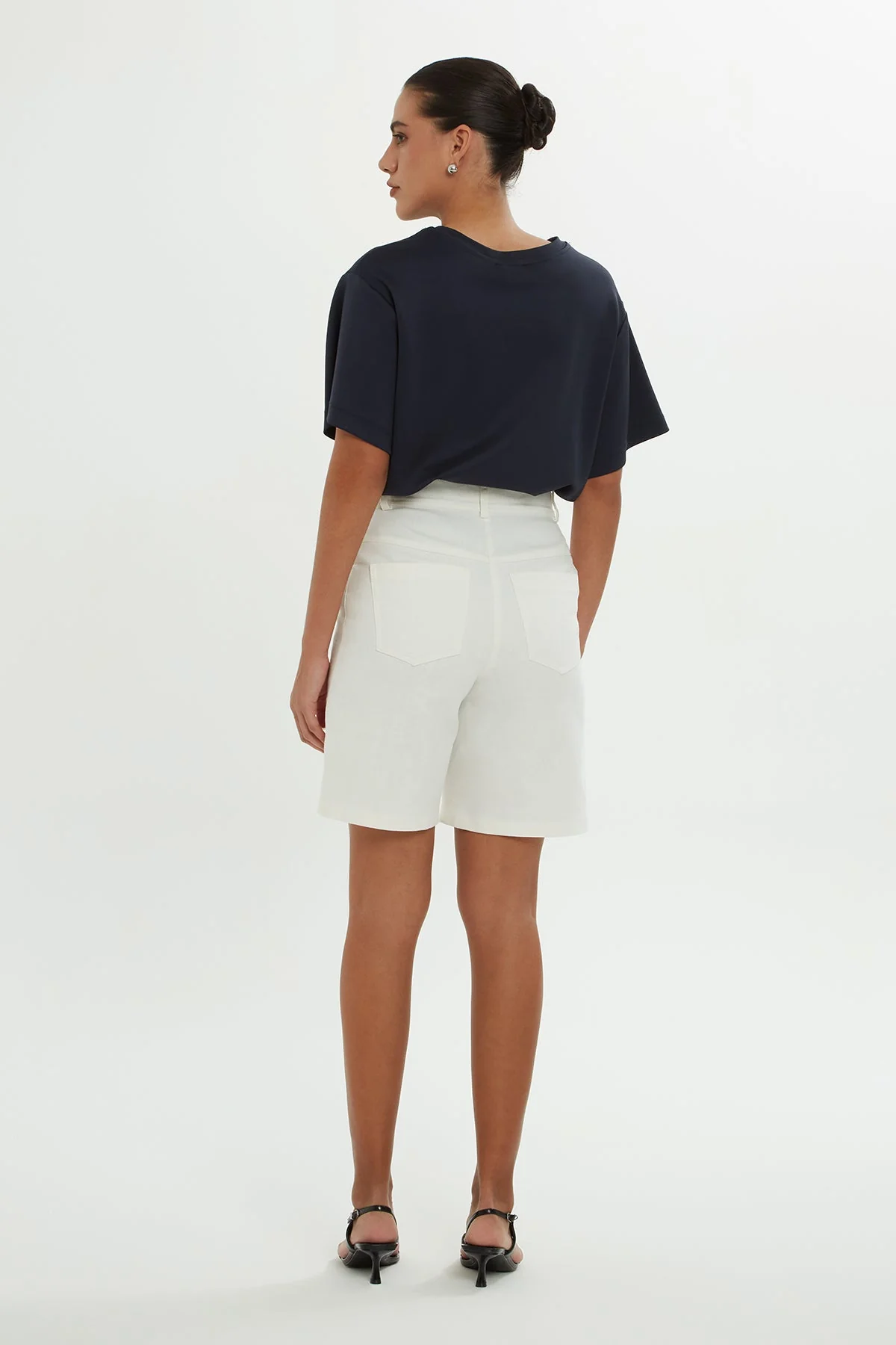 Ecru Chain-Detail Shorts - Image 4