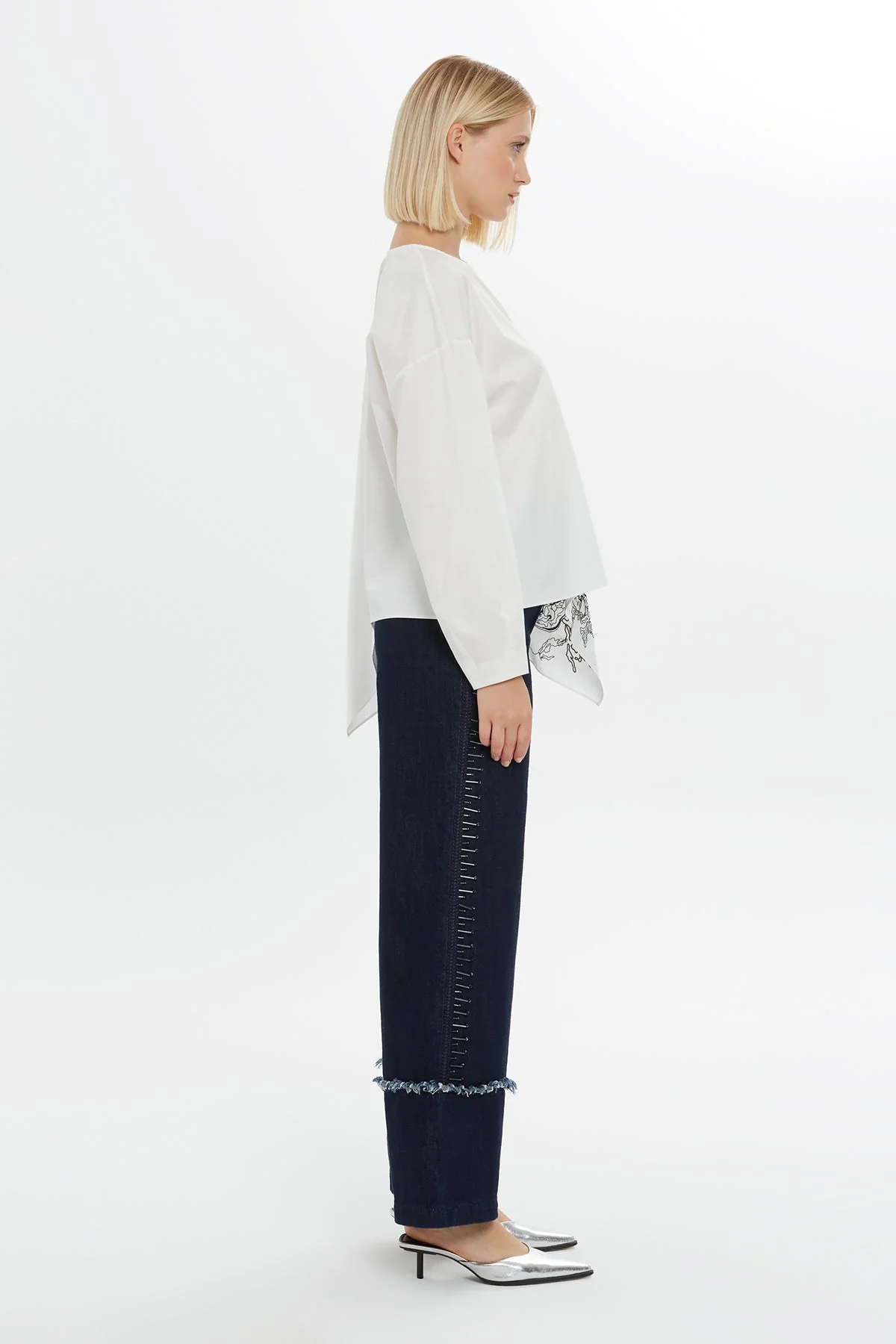 Ecru Embroidered Chain-Stitch V-Neck Blouse - Image 4