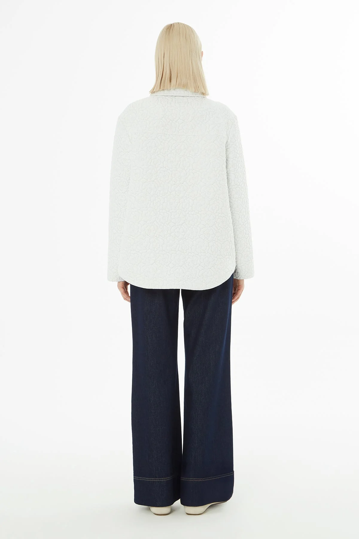 Ecru Jacket with Floral Brooch - Image 5