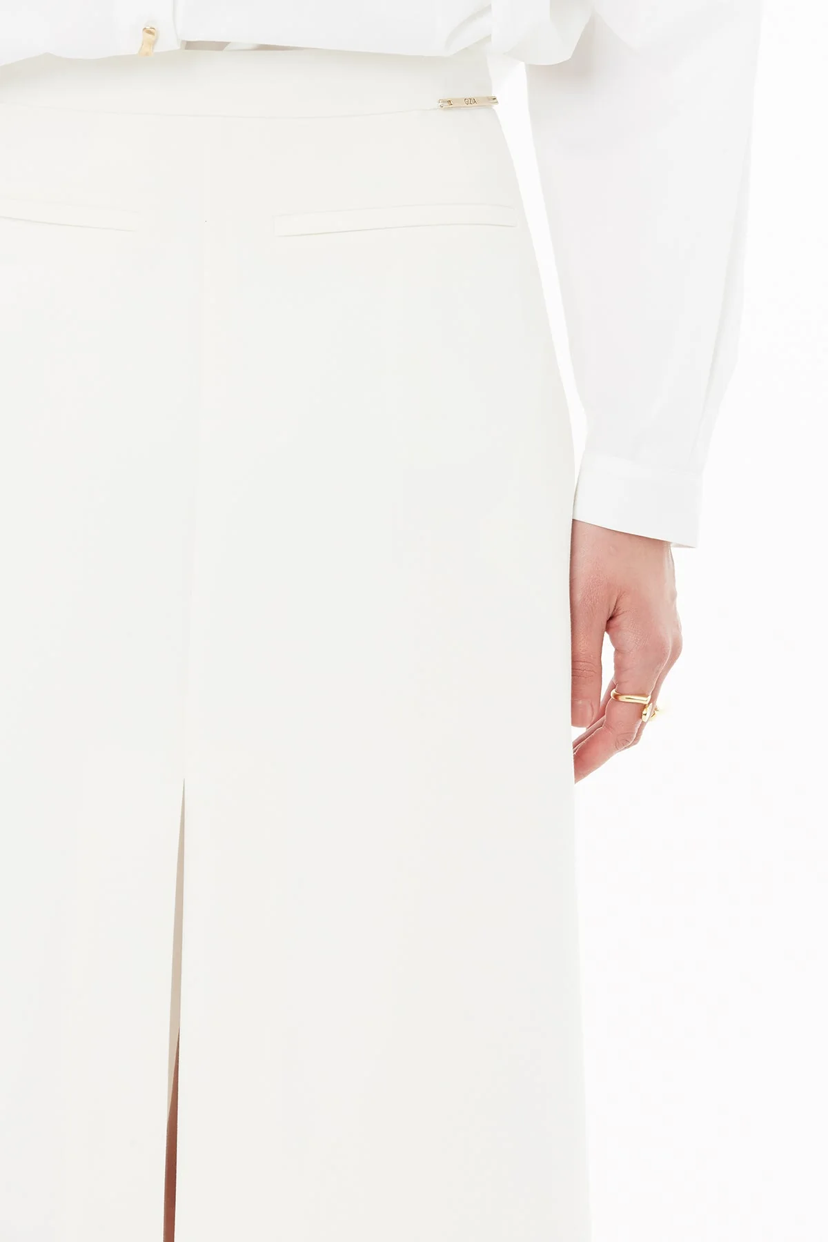 Ecru Pencil Skirt with Slit Detail - Image 3