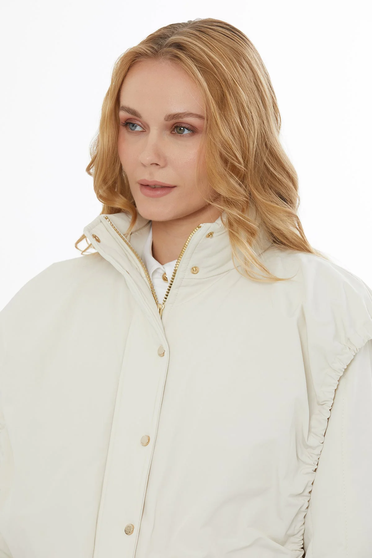 Ecru Quilted Hooded Jacket - Image 3
