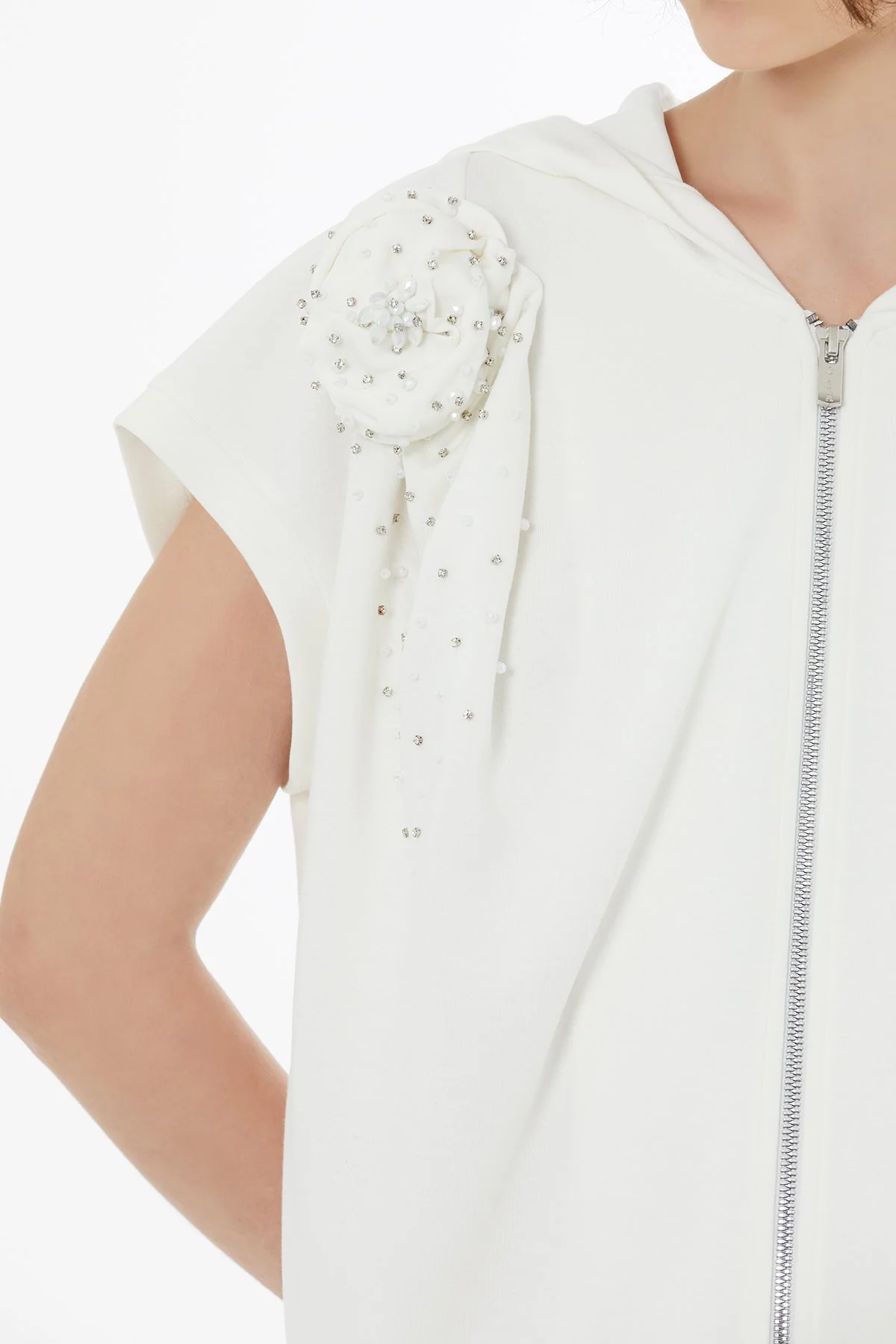 Ecru Rose Embroidered Sweatshirt - Image 3