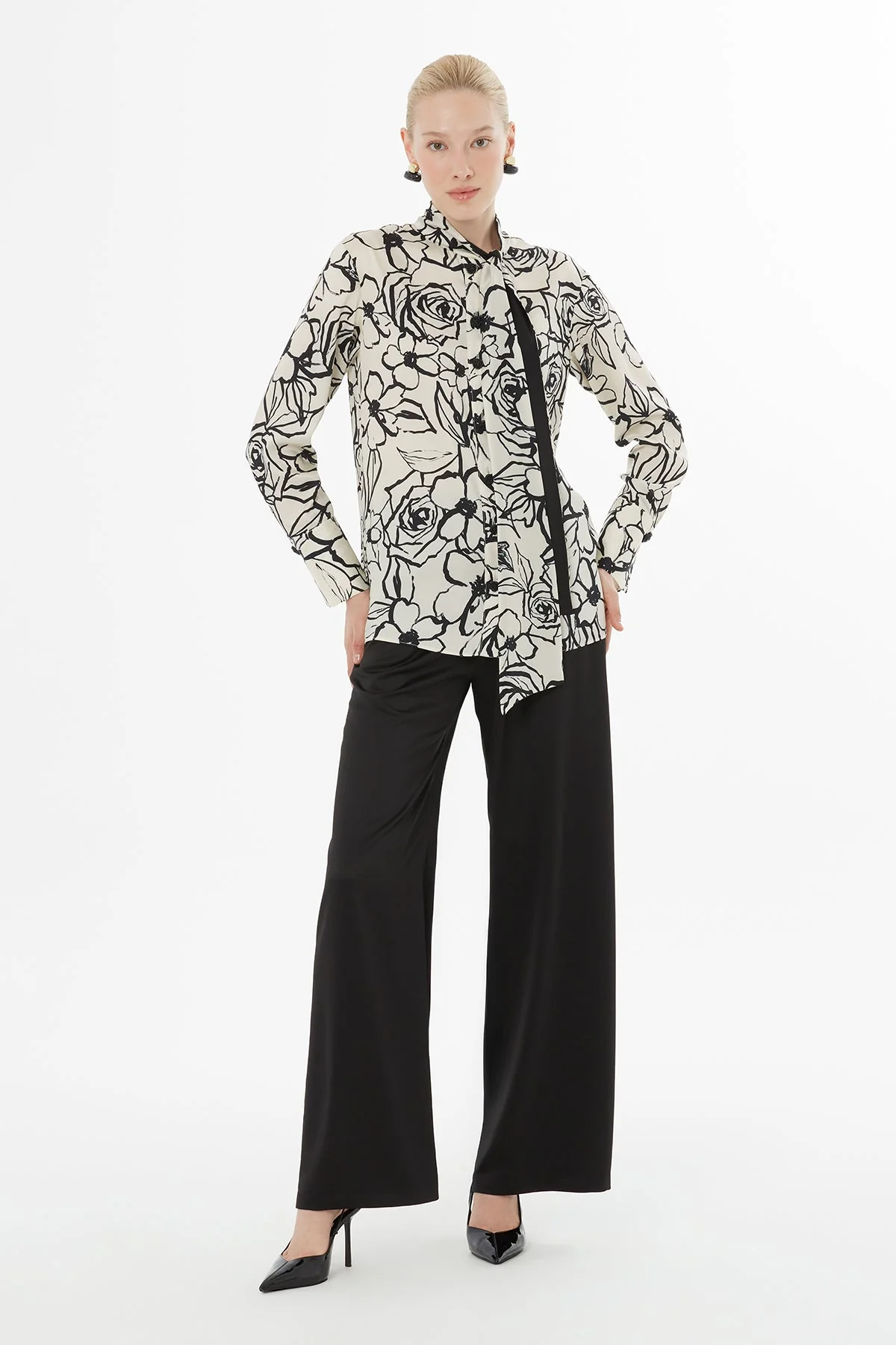 Ecru Set with Neckline Scarf