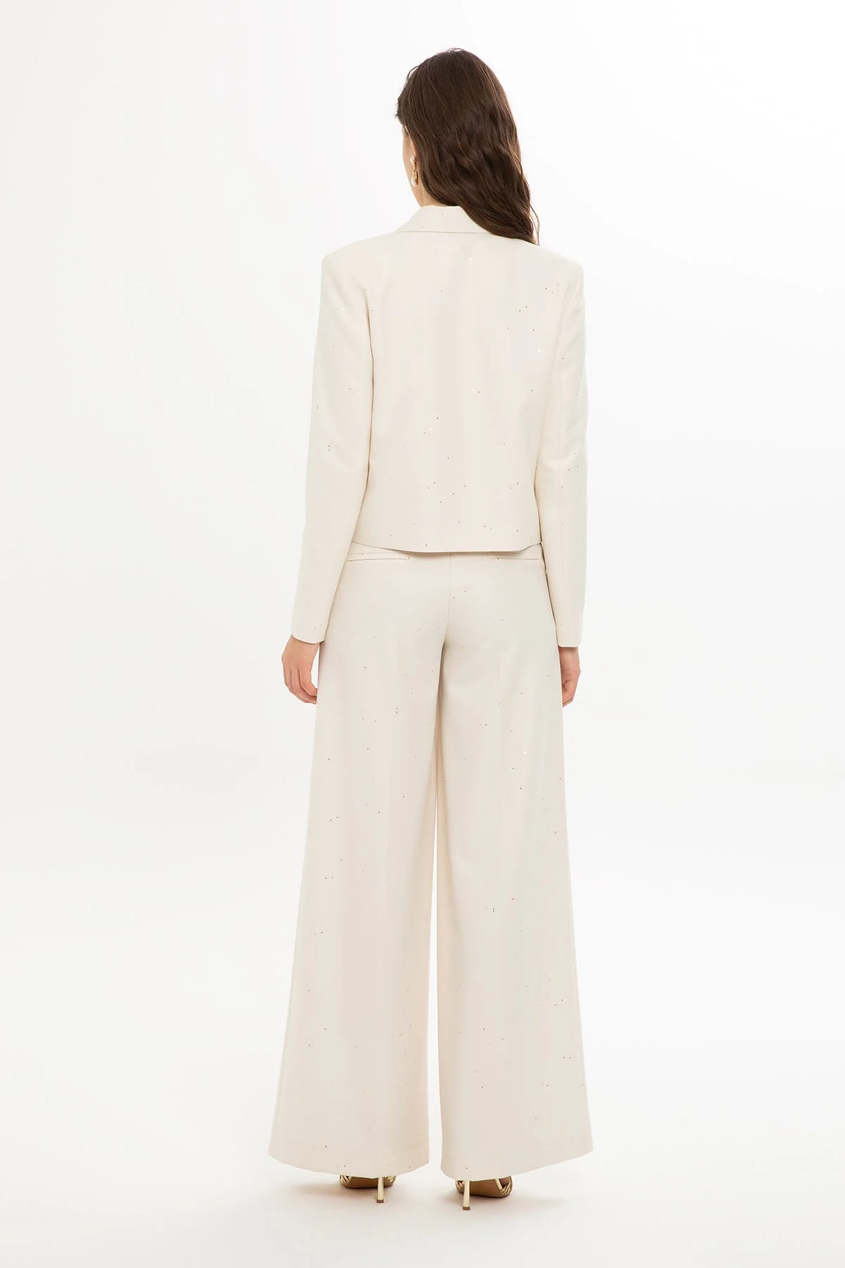 Ecru Suit with Short Jacket - Image 4