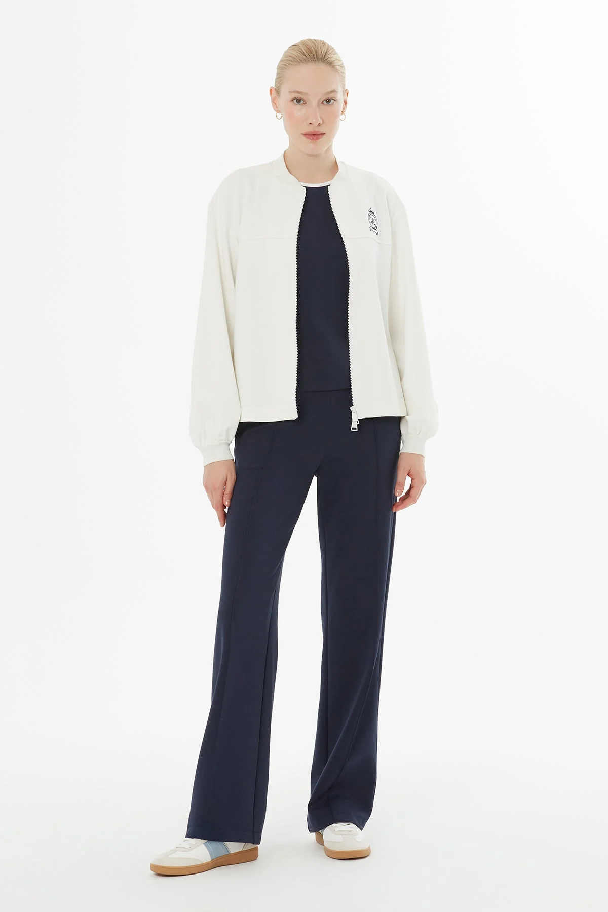 Ecru Tracksuit Set with Knit Collar - Image 2