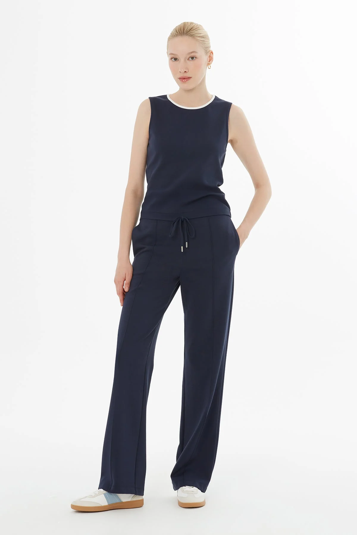 Ecru Tracksuit Set with Knit Collar - Image 3